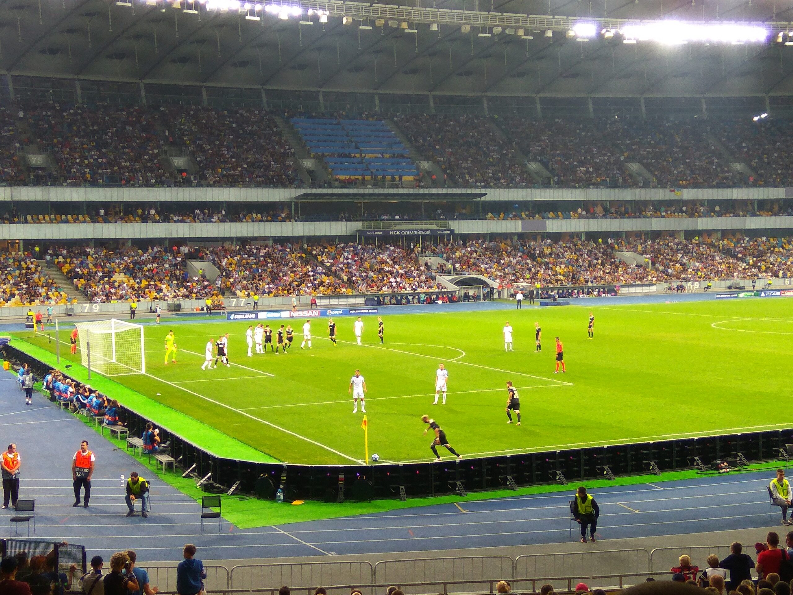 File:FC Dynamo Kyiv vs AFC Ajax 28-08-2018 (5).jpg