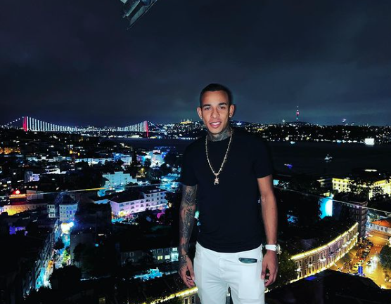 Sebastian Villa - @sebastian14villa Instagram