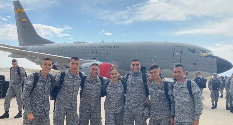 Alferes en Florida - @FuerzaAereaCol Twitter