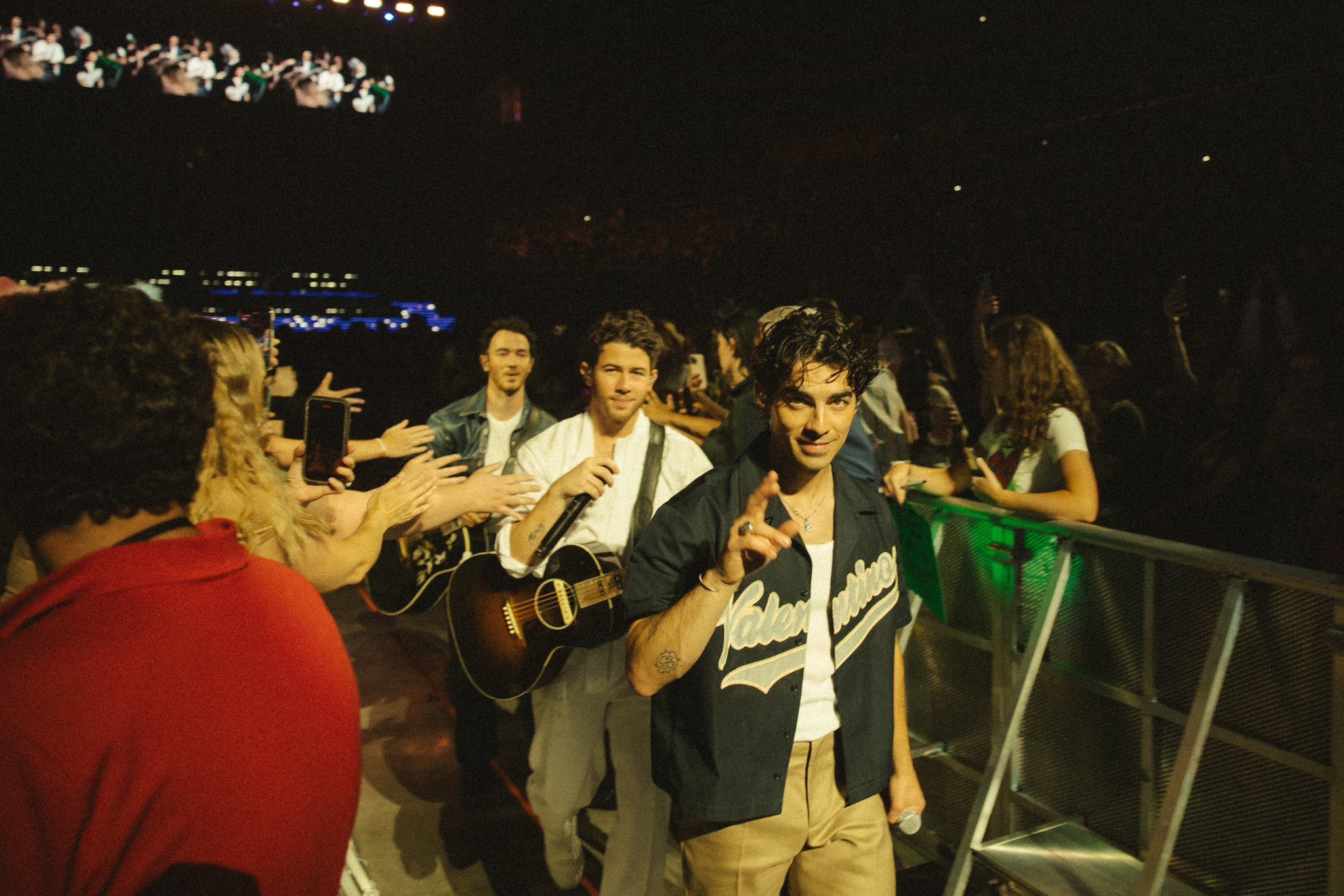 Joe Jonas - @joejonas Twitter