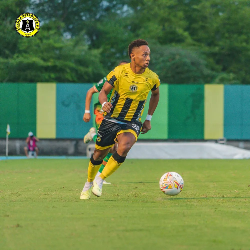 Mayer Gil - @APetrolera Twitter