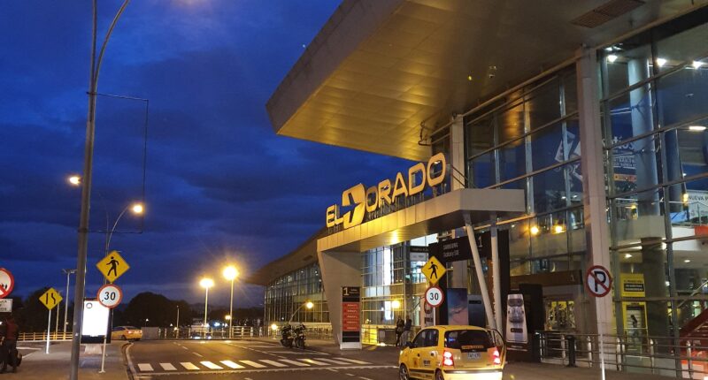 Fachada Principal del Aeropuerto El Dorado