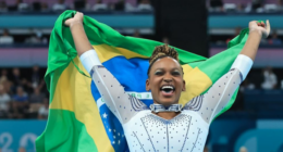 rebecarandrade - @rebecarandrade Instagram