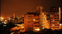 Luna roja sobre Guayaquil