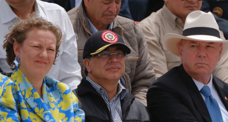 Presidencia Colombia - @infopresidencia Twitter