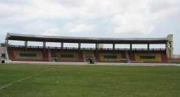 Tribunas y cancha del estadio Romelio Martínez en Barranquilla