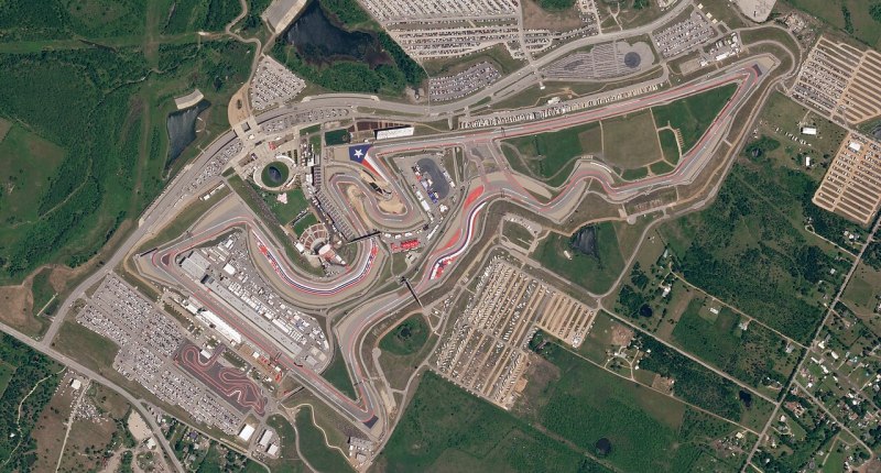 Vista satelital del Circuit of the Americas en Austin, con el trazado de la pista y los estacionamientos