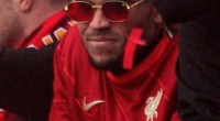 Luis Díaz, con camiseta roja del Liverpool, gorra y gafas, durante una celebración del club en mayo de 2022