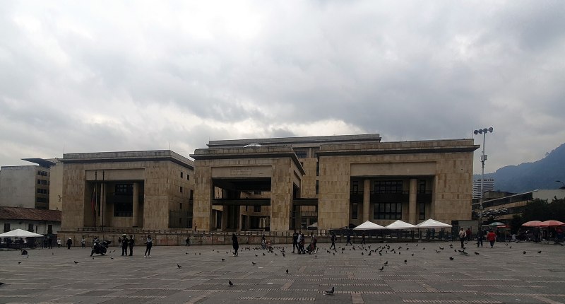Frente del Palacio de Justicia, sede de la Corte Suprema de Justicia, en la Plaza de Bolívar de Bogotá
